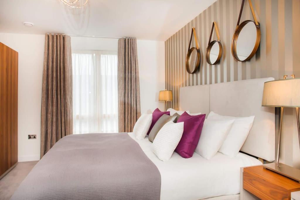 Stylish And Central Two Bedroom & Two Bathroom Apartment With Free Parking エクステリア 写真