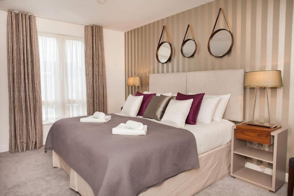 Stylish And Central Two Bedroom & Two Bathroom Apartment With Free Parking エクステリア 写真